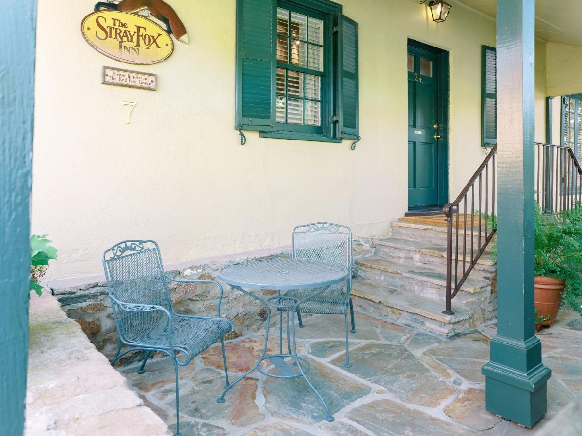 The Red Fox Inn & Tavern Мидлберг Экстерьер фото