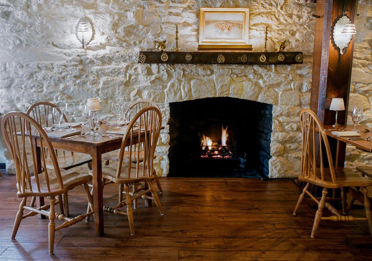 The Red Fox Inn & Tavern Мидлберг Экстерьер фото